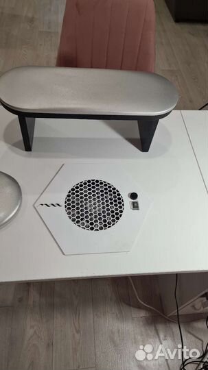 Маникюрный стол складной бу