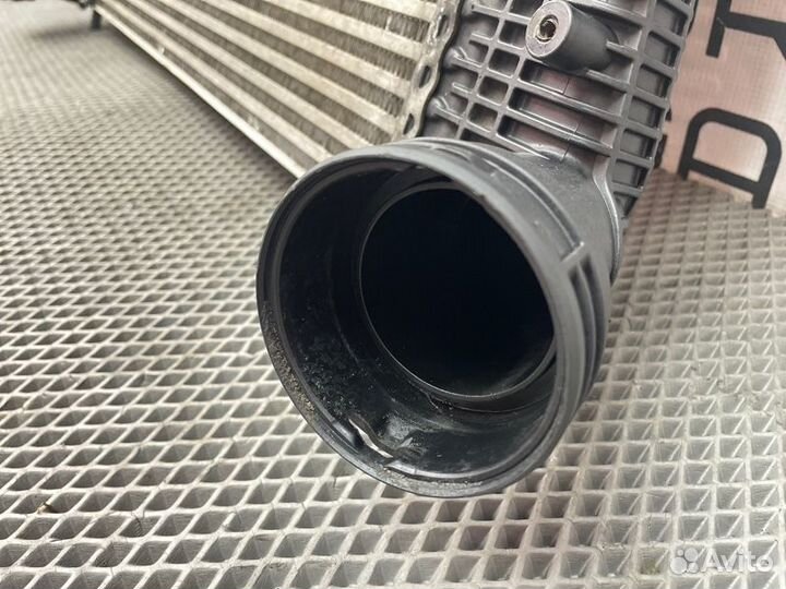 Интеркулер Volkswagen Tiguan 5N1 TDI cbab 2.0