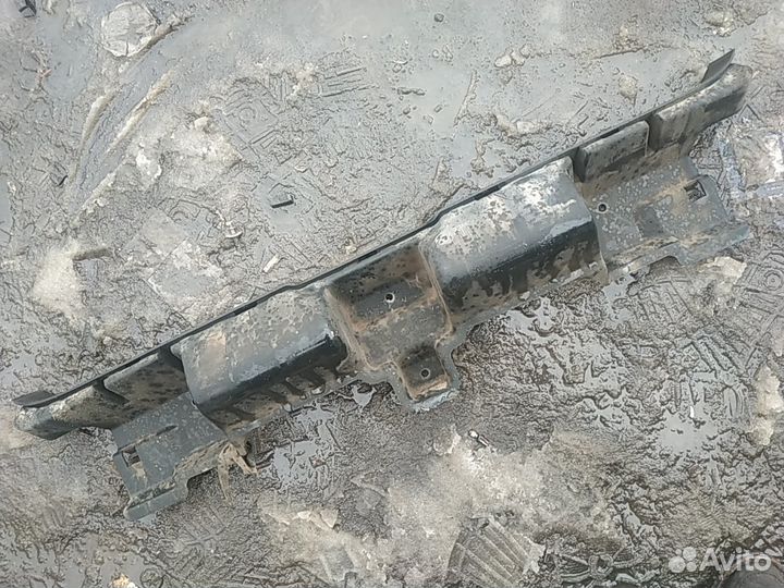 Крепление заднего бампера Peugeot 308 2010 год