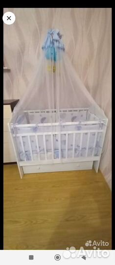 Балдахин с держателем и бортики