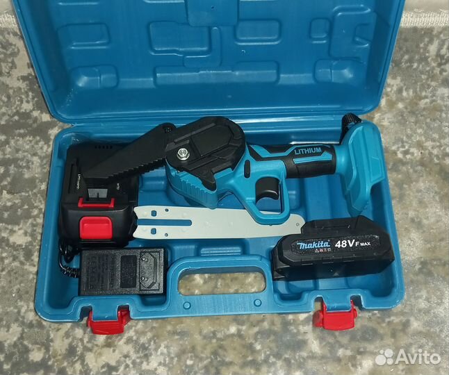 Сучкорез аккумуляторный Makita