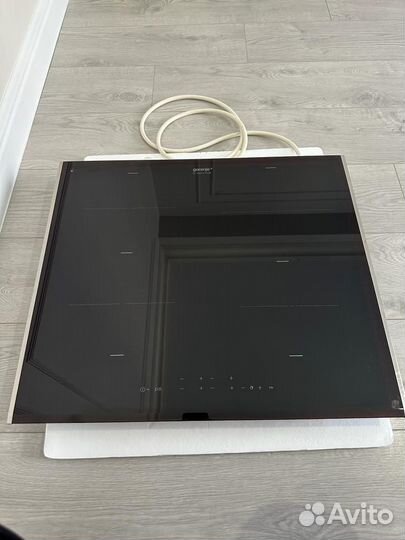 Индукционная встраиваемая варочная панель