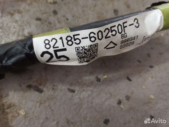 Проводка крышки багажника Lexus Lx570