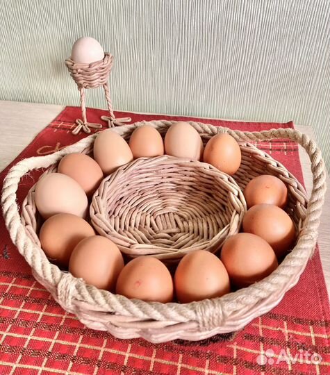 Поднос для пасхальных яиц и кулича