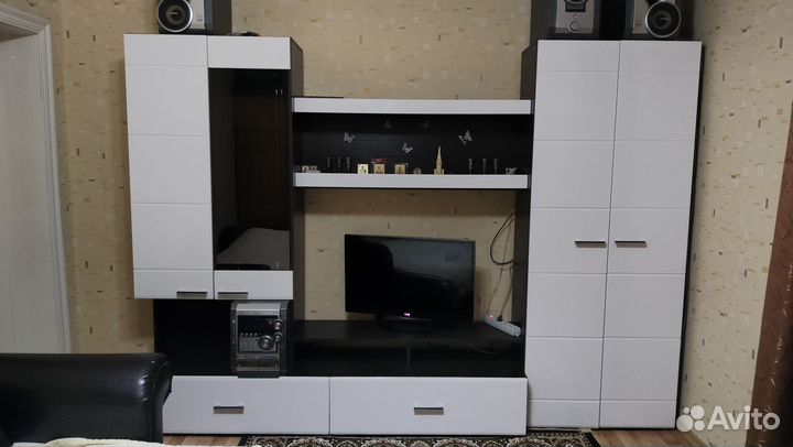 Стенка в гостиную бу