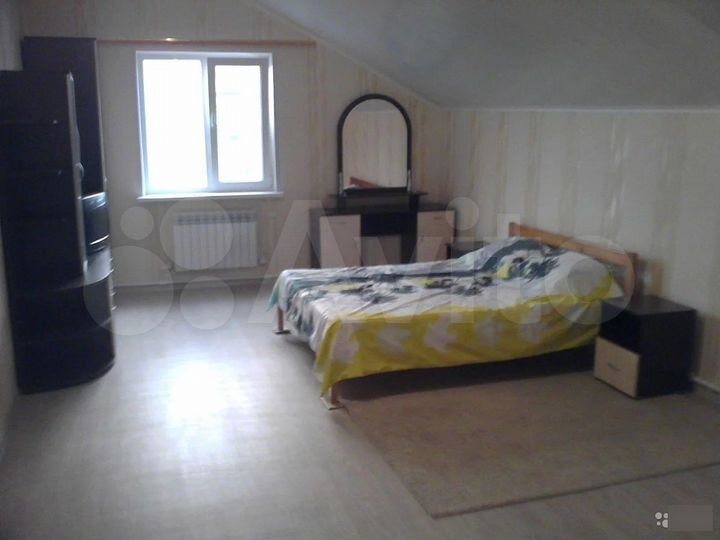2-к. квартира, 100 м², 2/2 эт.