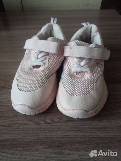 Кроссовки для девочки