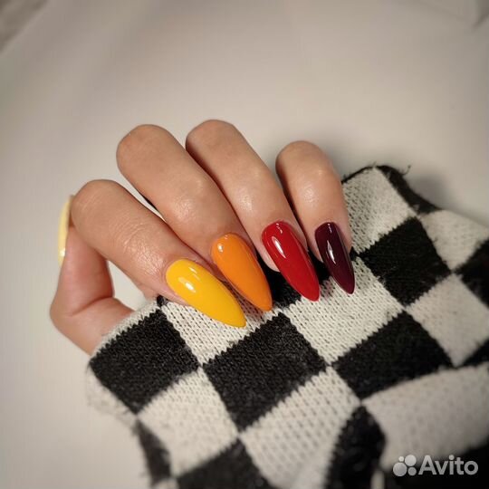 Маникюр, педикюр, плëнки, наращивание ногтей