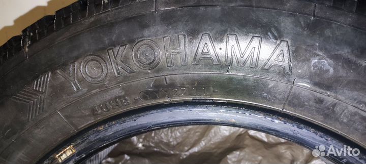 Yokohama Ice Guard IG65 215/65 R16