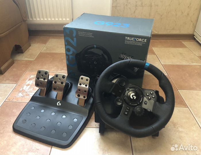 Игровой руль Logitech g923 PS4 + пк
