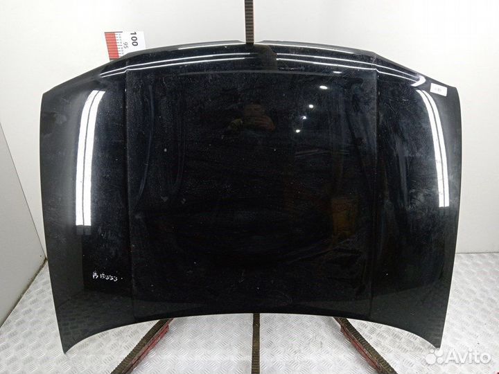 Капот Volkswagen Golf