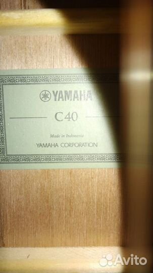 Классическая гитара yamaha c40