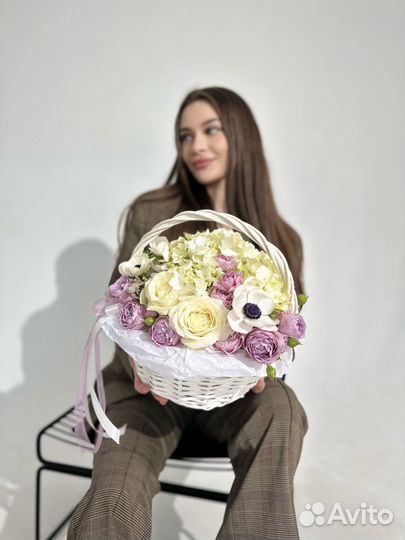 Корзина с цветами Букеты