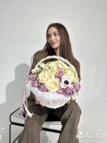 Корзина с цветами Букеты