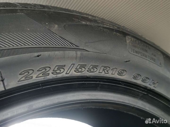 Roadstone N'Fera RU1 225/55 R19 99H
