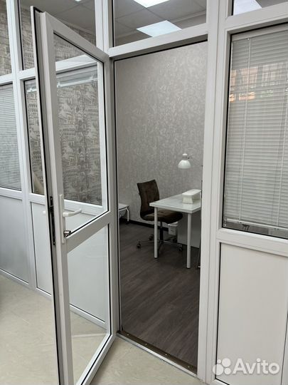 Аренда рабочего места мастера маникюра, парикмахер