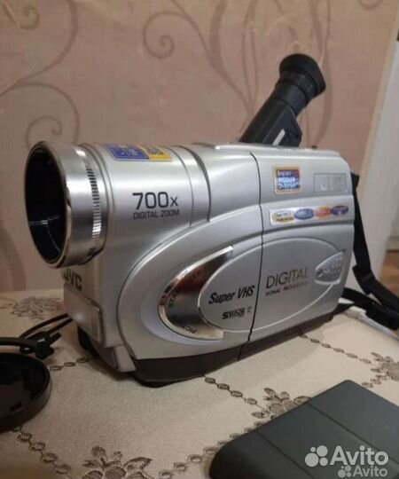 Видеокамера jvc
