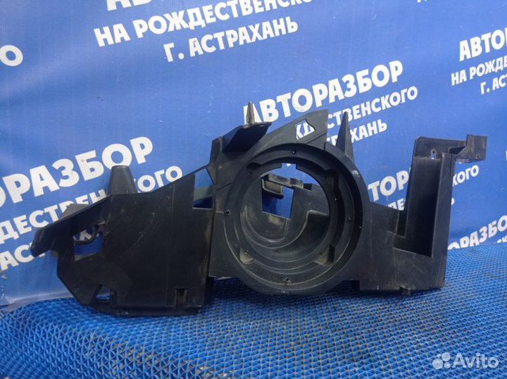 Держатель задней полки Citroen C4 купе NFU 2006