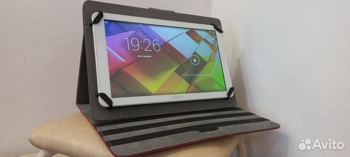 Планшет 10.1