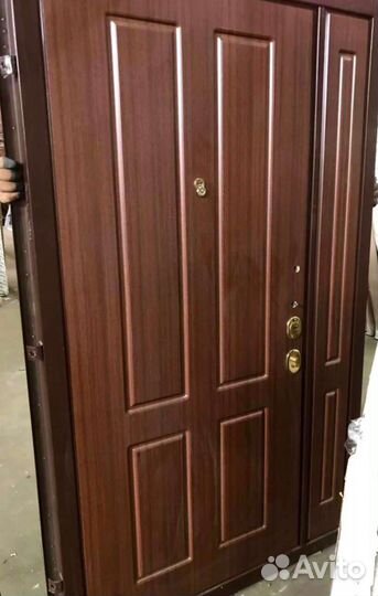 Дверь входная двухстворчатая металлическая новая