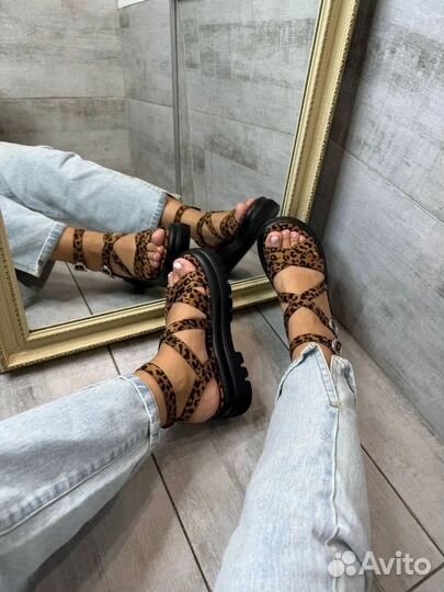Красивые женские босоножки 38;39;40