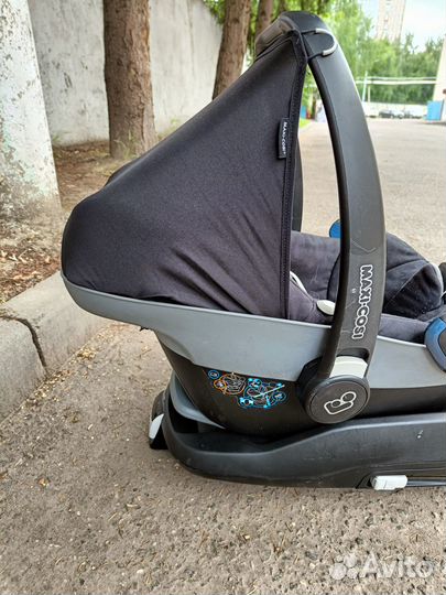 Автомобильное кресло maxi cosi