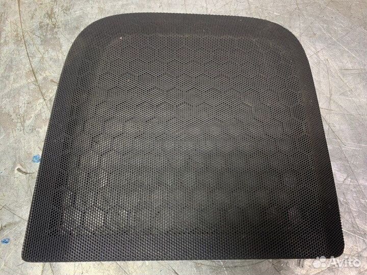 Решетка динамика Volkswagen Touareg 2002-2010