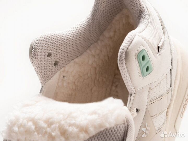 На сайте представлены фотографии реальных товаров