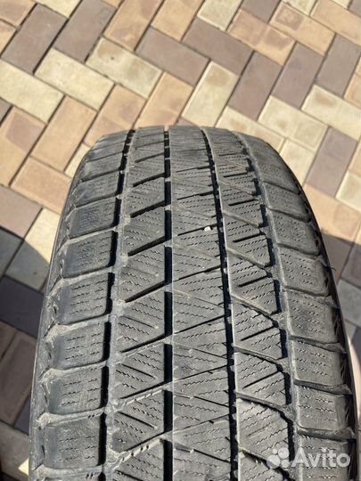 Bridgestone Blizzak DM-V3 235/55 R18 100