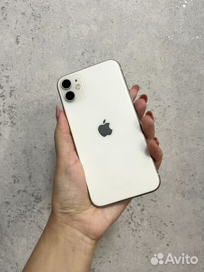 iPhone 11, 64 ГБ