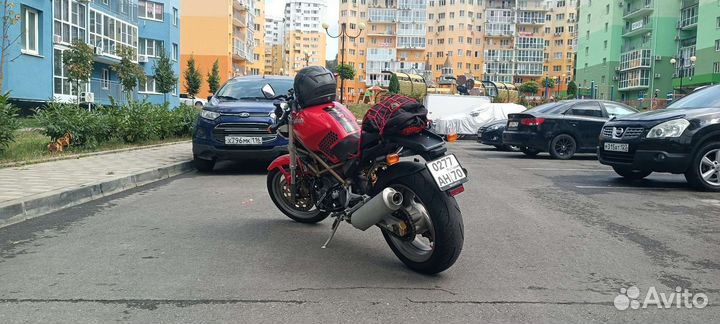 Ducati M900