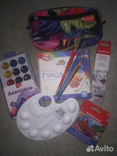 Набор юного художника