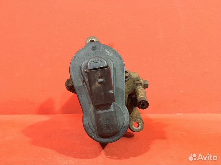 Суппорт задний правый Volkswagen Tiguan 1 SUV cffb