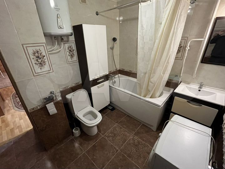 2-к. квартира, 65 м², 1/5 эт.