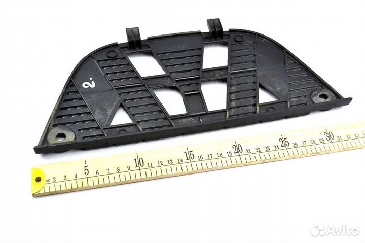 Ступенька подножки нижняя, правая mercedes-benz Ac