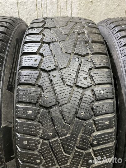 Pirelli Ice Zero 215/60 R16 99T