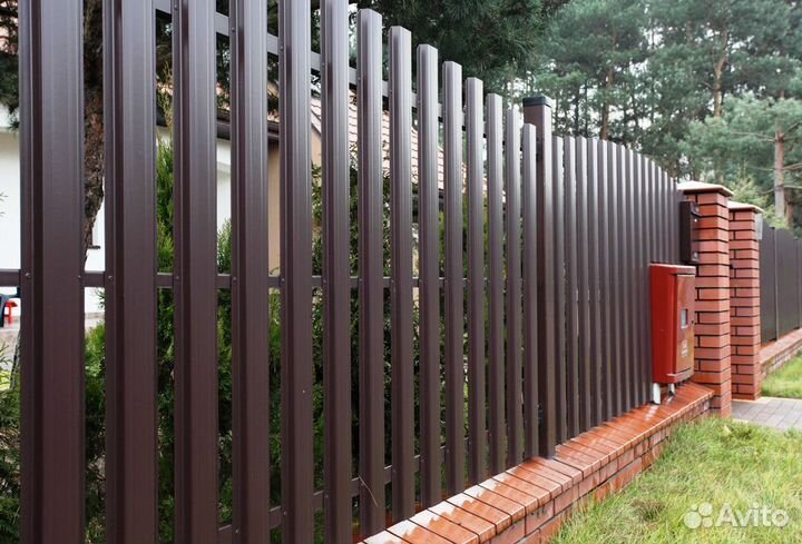 Евроштакетник металлический