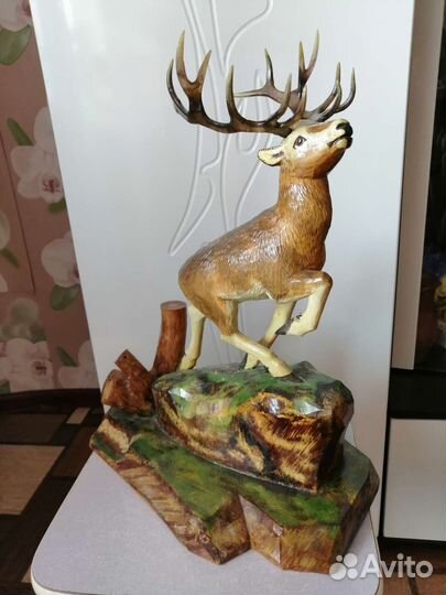 Лось из дерева