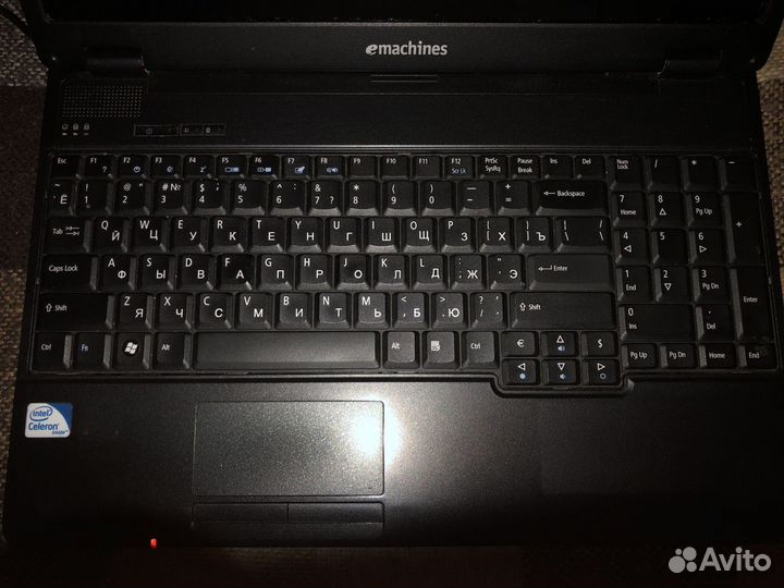 Ноутбук EMachines е528