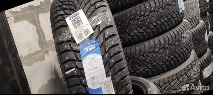 Nokian Tyres Hakkapeliitta 9 275/35 R20 102T