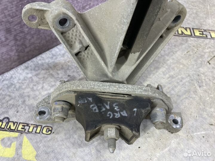 Кронштейн опоры кпп Подушка Ларгус Рено К4М К7М