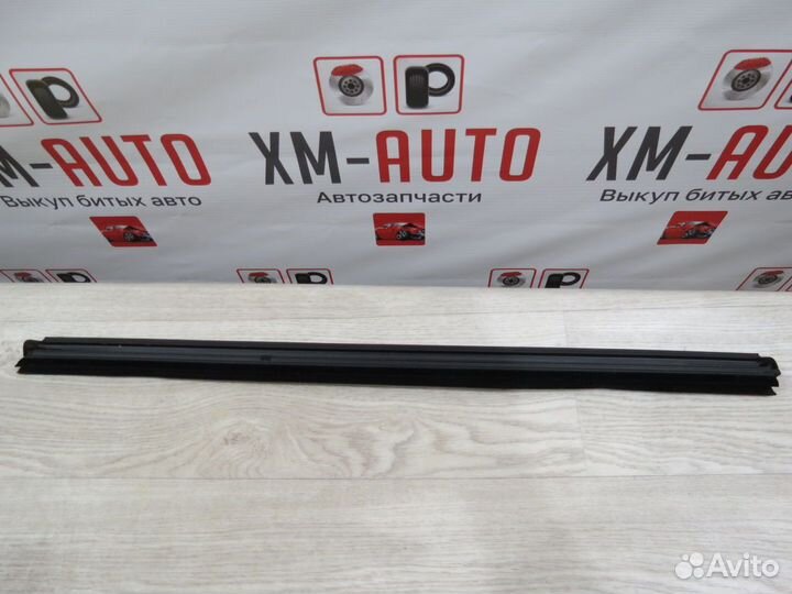 Уплотнитель стекла двери передний левый Mazda 6 GJ