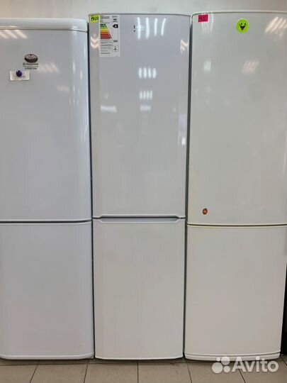 Холодильник двухкамерный большой маленький