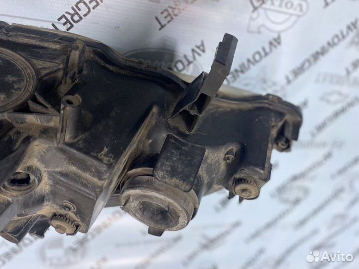 Фара правая Honda Odyssey Ii (1999–2001)