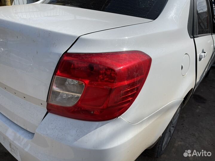 Датцун он до задние фонари