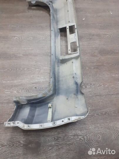 Бампер задний Nissan Liberty