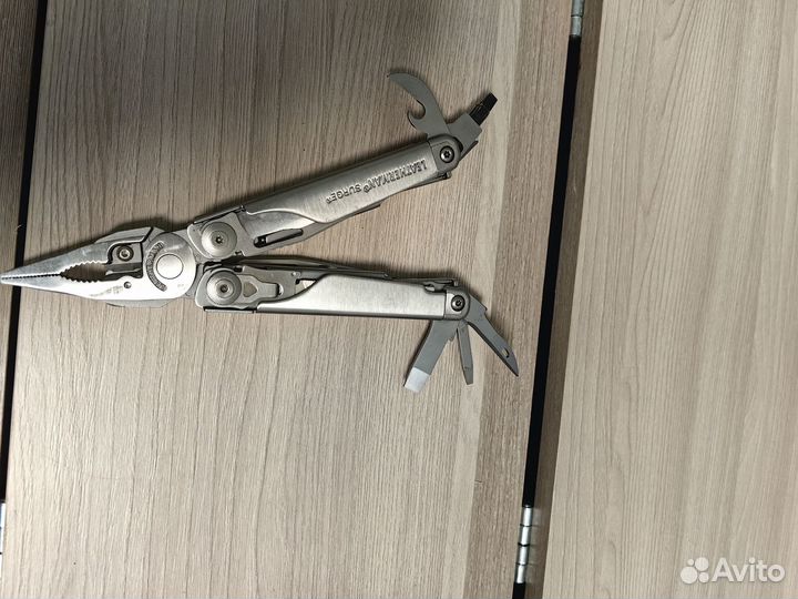 Мультитул leatherman surge