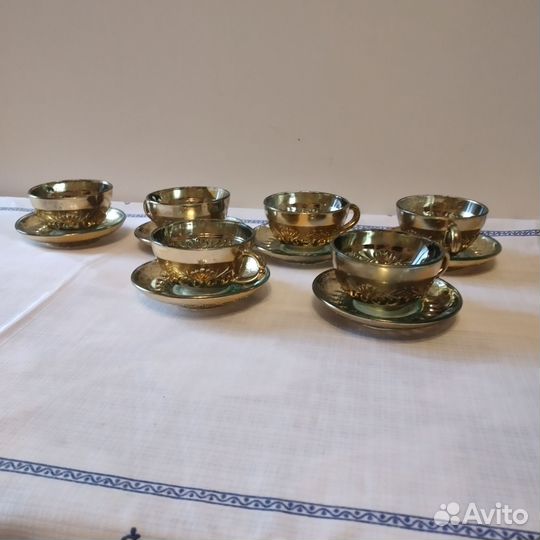 Кофейные чашечки с позолотой