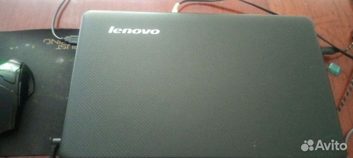 Lenovo 555