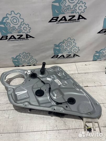 Стеклоподъемник задний правый Kia Ceed 1